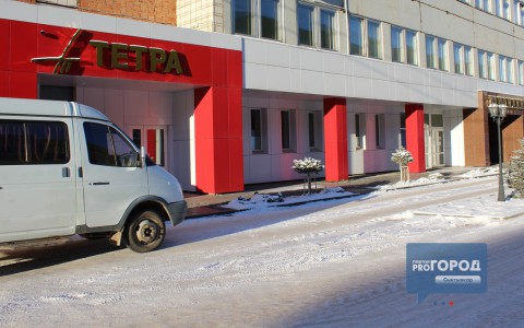 Появились фото с территории СК «Тетра» в Сыктывкаре, где проводятся обыски
