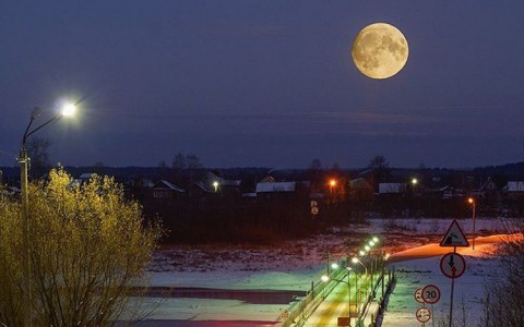 Суперлуние в Коми: 10 лучших фото из социальных сетей