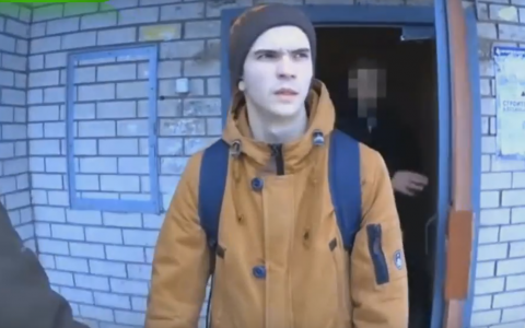 Появилось видео задержания администратора «группы смерти» Филиппа Лиса, который жил в Коми
