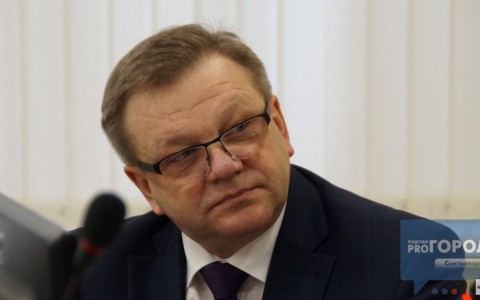 Сыктывкар за день 17 ноября: мэр города уходит на пенсию, а преподавателей школ забирают в армию