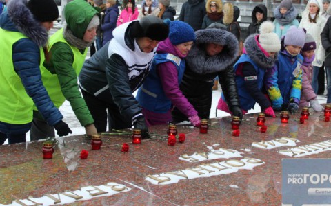 Сыктывкар за день 20 ноября: подробности вооруженных обысков и цветы в память о погибших на дороге