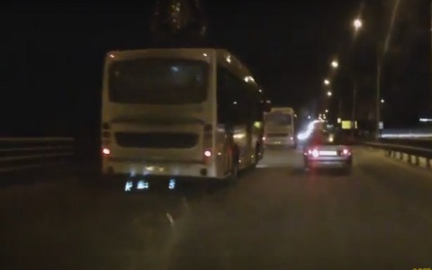 В Сыктывкаре в «долине смерти» произошла очередная гонка рейсовых автобусов (видео)
