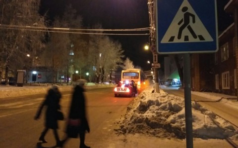 В Сыктывкаре автобус сбил 11-летнюю девочку и скрылся с места ДТП (фото)
