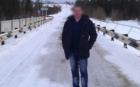 Стала известна личность парня, сгоревшего в охотничьей избушке в Коми