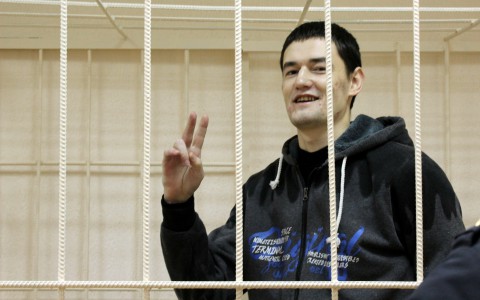 Убийца сыктывкарки Кристины Чертовой во время приговора кривлялся на камеру