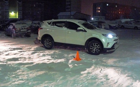 В Коми автоледи сбила 28-летнюю женщину
