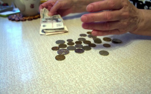 Пачка сигарет в 2017 году может подорожать до 220 рублей