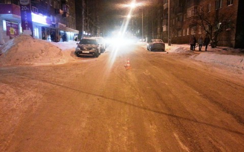 В центре Сыктывкара пьяный пешеход попал под колеса «Мицубиси»