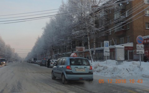 Водители Сыктывкара рассказали, нужны ли новые знаки на Коммунистической