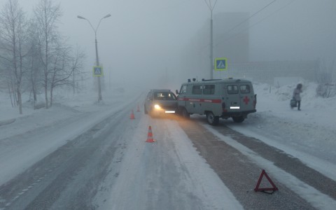 В Коми «Volkswagen Golf» влетел в машину скорой помощи