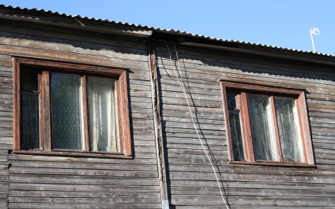 В Коми пенсионерка замерзла насмерть рядом с телом погибшего мужа