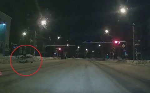 Сыктывкар за день 11 января: смертельное ДТП и парни, снявшие трусы после общения с сотрудниками ГИБДД