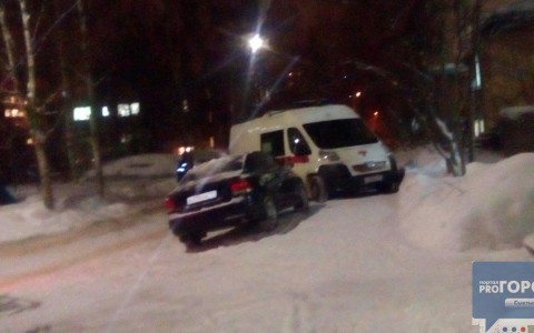 В один из сыктывкарских дворов съехались все спецслужбы города