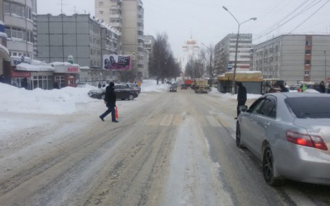 В центре Сыктывкара неизвестный водитель сбил ребенка и скрылся с места ДТП