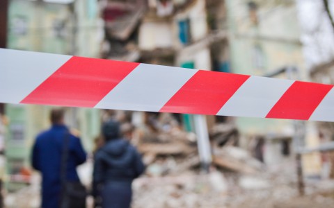 В Сыктывкаре на пенсионера обрушилось здание, мужчина погиб