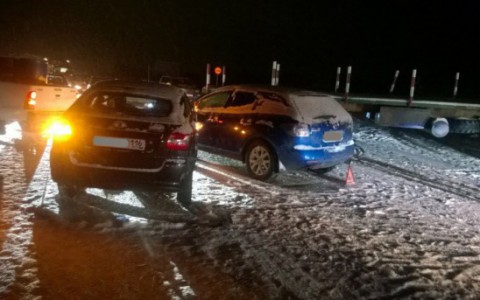 В Коми по вине КамАЗа столкнулись четыре автомобиля (фото)