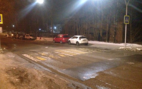 В Сыктывкаре на трех пешеходных переходах установили дополнительное освещение