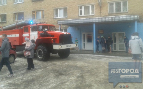 Стало известно, почему к студенческому общежитию в Сыктывкаре съехались пожарные