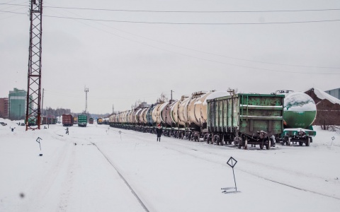 В Коми на мужчину, который спал на путях, наехал тепловоз