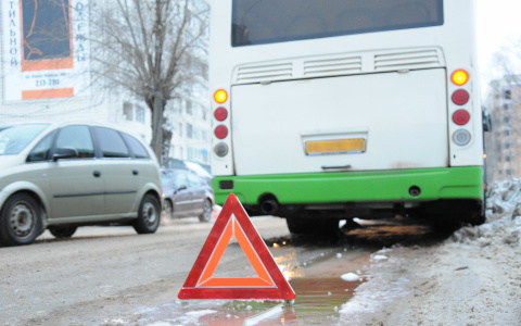 Под Сыктывкаром водитель автобуса сбил женщину и скрылся с места происшествия