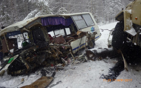 Жизнь малышки, пострадавшей в ДТП на Удоре, остаётся под вопросом