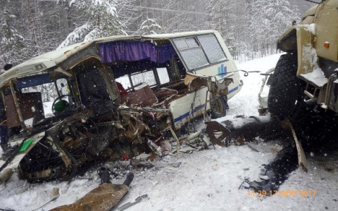 Число погибших в ДТП с автобусом на трассе в Удорском районе возросло до трех