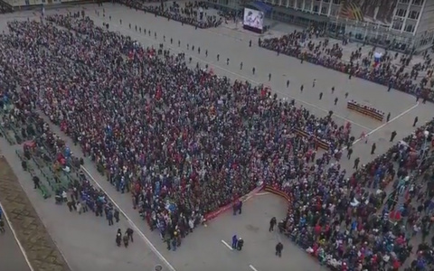 Появилось видео 11-тысячного «Бессмертного полка» в Сыктывкаре с высоты птичьего полёта
