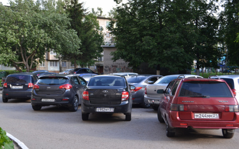 В Сыктывкаре вместо деревянных домов появятся автопарковки
