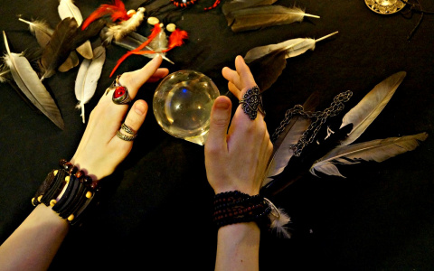 Гороскоп на 18 мая: у одного из знаков возникнут гениальные идеи