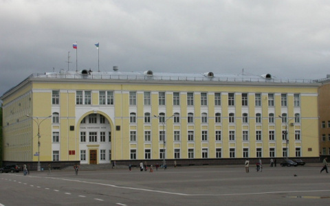 В Коми уволят каждого десятого чиновника