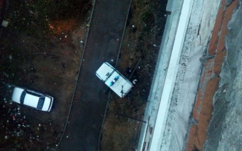 Неизвестный устроил пожар в сыктывкарском общежитии (фото)