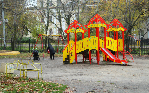 В Сыктывкаре из-за угрозы взрыва оцепили детскую площадку