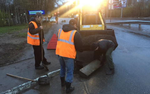 Появилась информация о том, что стало с дорогой, ушедшей под землю в Сыктывкаре (фото)