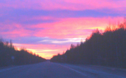 Сыктывкарцы увидели очень яркий закат (фото)