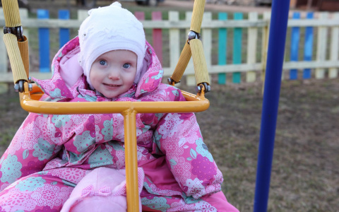 2-летней Софии Раевской из Сыктывкара срочно требуется помощь