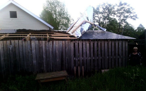 По одному из поселков Коми пронесся смерч