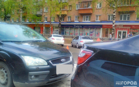 В центре Сыктывкара столкнулись пять машин