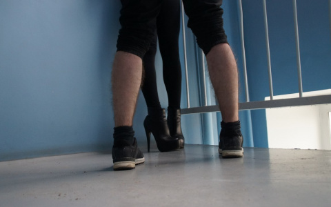 Жительница Коми разбила об голову насильника бутылку вина и убежала