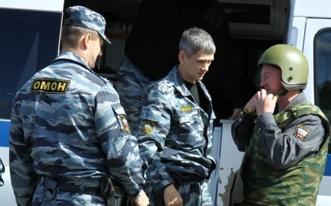 В одном из дворов Ухты спецслужбы искали бомбу