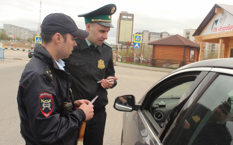 Судебные приставы отобрали у сыктывкарцев пять машин