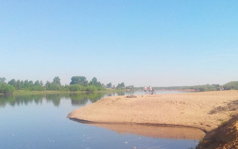 В Сыктывкаре горожане самостоятельно открыли пляжный сезон