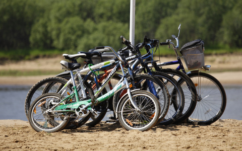 В Сыктывкаре ВАЗ сбил велосипедиста