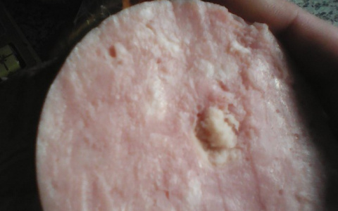 В Сыктывкаре появилась ветчина из бумаги (фото)