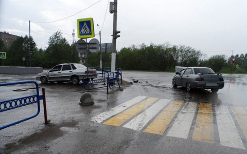 В Коми столкнулись два ВАЗа, есть пострадавшие