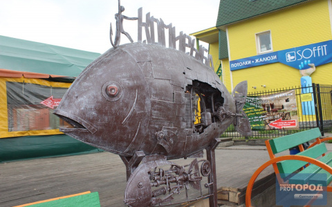 В центре Сыктывкара появился памятник коми-рыбы в стиле стимпанк (фото)