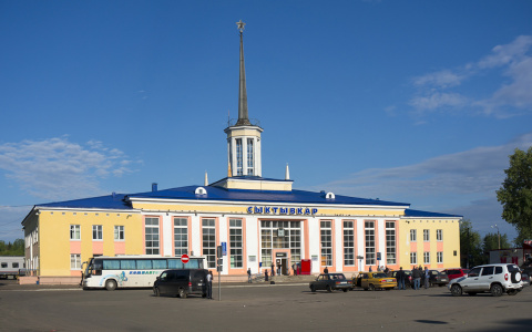 Рынок возле ЖД вокзала в Сыктывкаре демонтируют