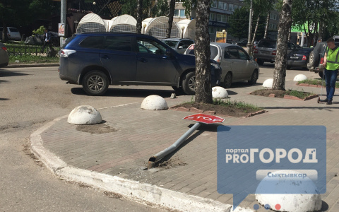 Из-за массового ДТП в центре Сыктывкара произошла еще одна авария