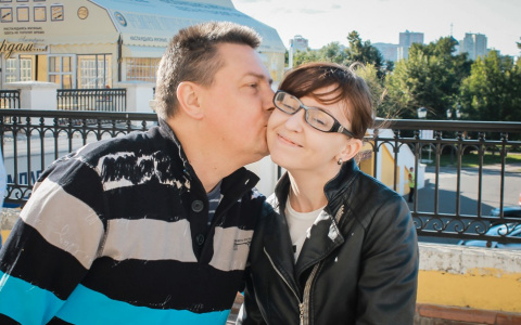 В центре Сыктывкара 30 человек поцеловались у всех на виду (видео)