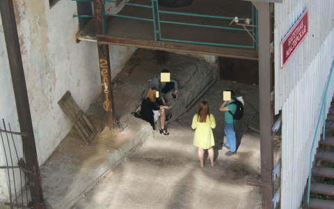 Сыктывкарские школьники от безделья курят и пьют в подворотнях (фото)