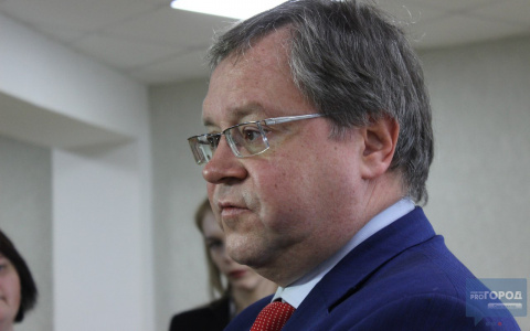 У мэра Сыктывкара проходит планерка: онлайн-трансляция